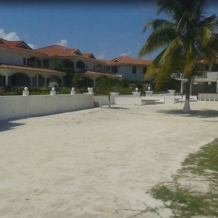 Sands Villas San Pedro  Exteriör bild