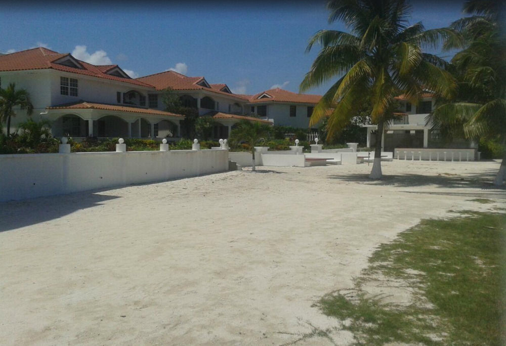 Sands Villas San Pedro  Exteriör bild