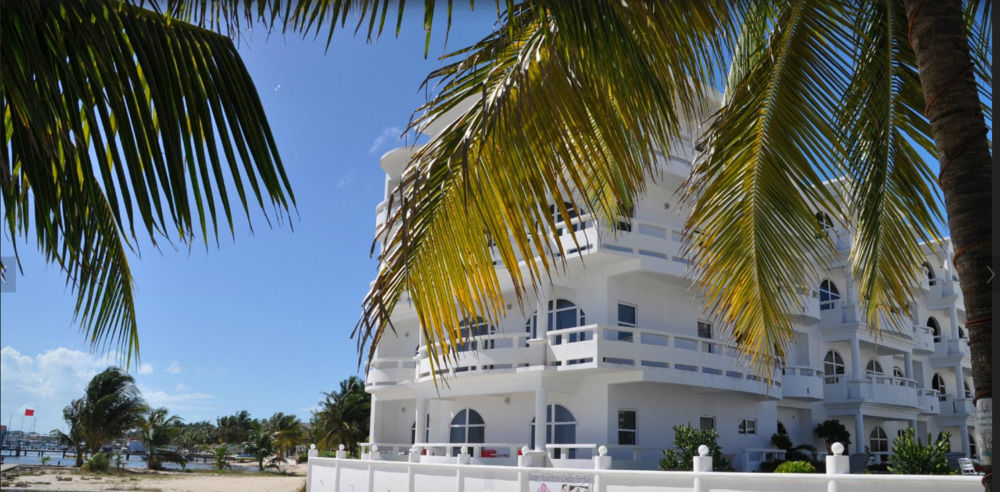 Sands Villas San Pedro  Exteriör bild
